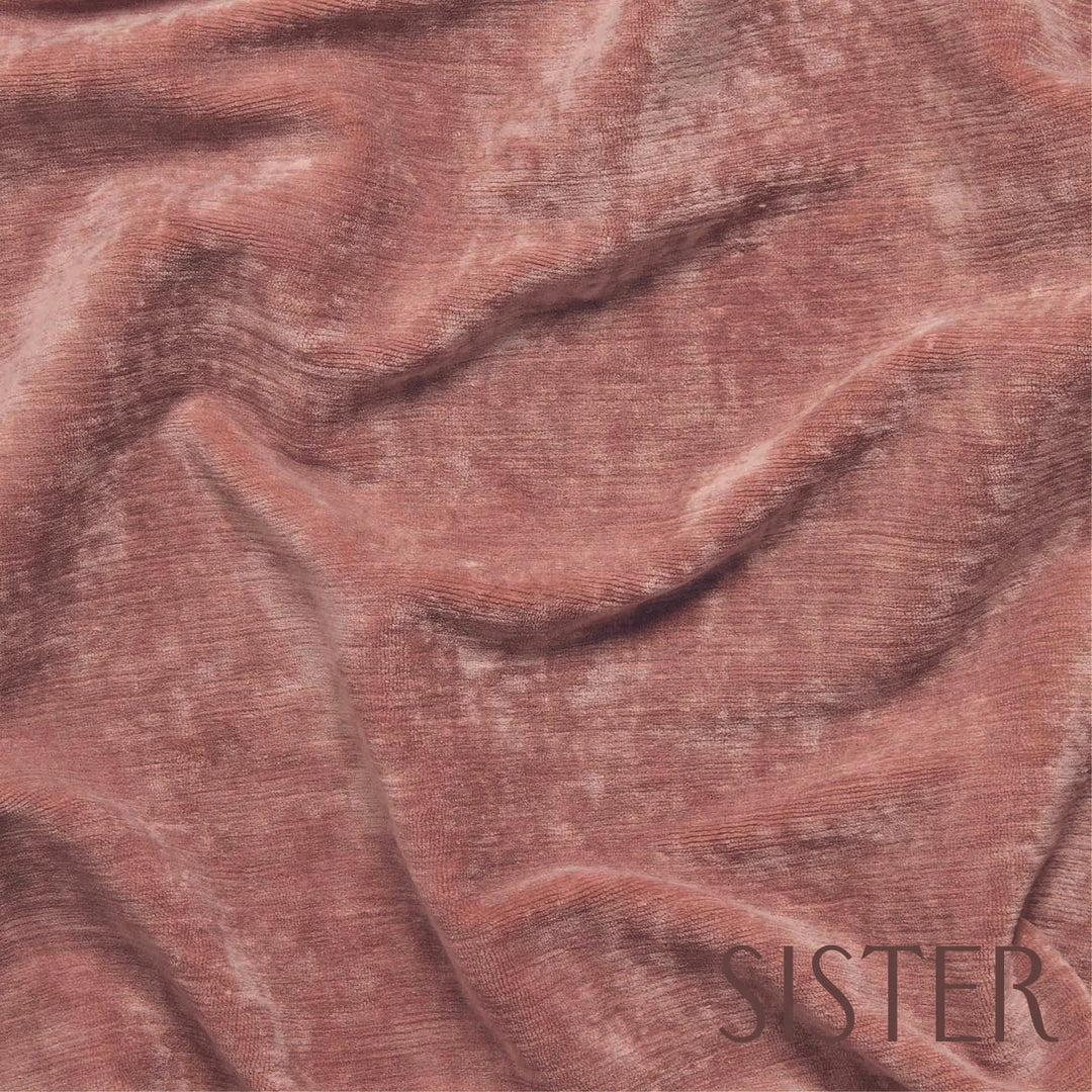 KATE-TAYLOR-COLLECTIVE-YARN-COLLECTIVE-ATLAS-LINEN-VELVET-CAMELLIA-FABRIC-LOOSE-SAMPLE